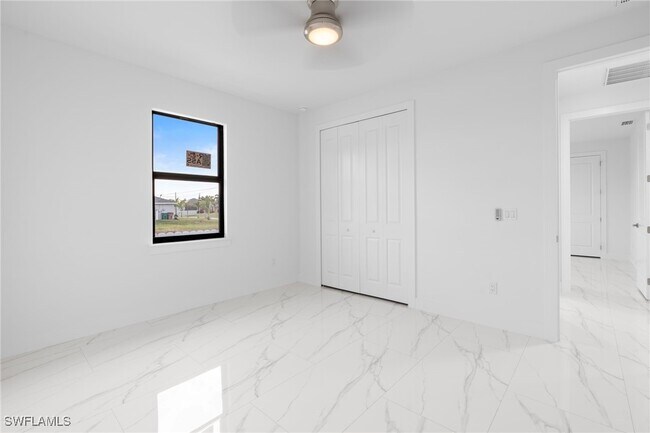 Building Photo - 1639 NW 33rd Ave