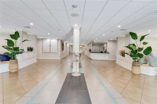 Building Photo - 1300 Jimmy Buffett Mem Hwy