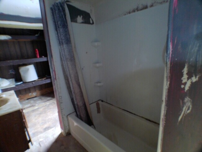 Building Photo - 1035 E Main St