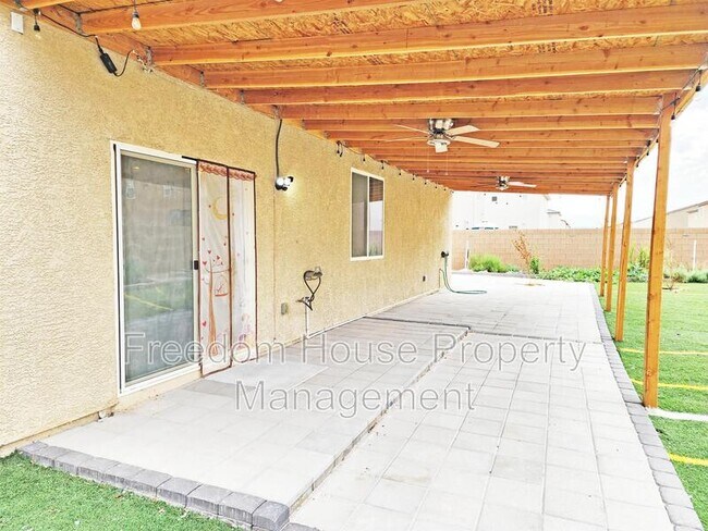 Building Photo - 3821 E Weld Ave