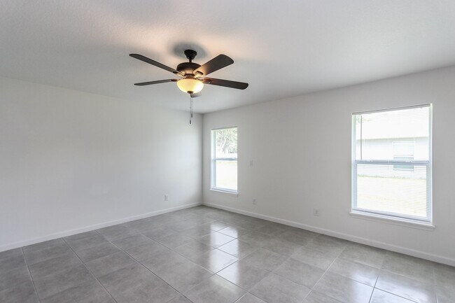 Building Photo - Beautiful 4bd/2ba Home in Palm Bay!!