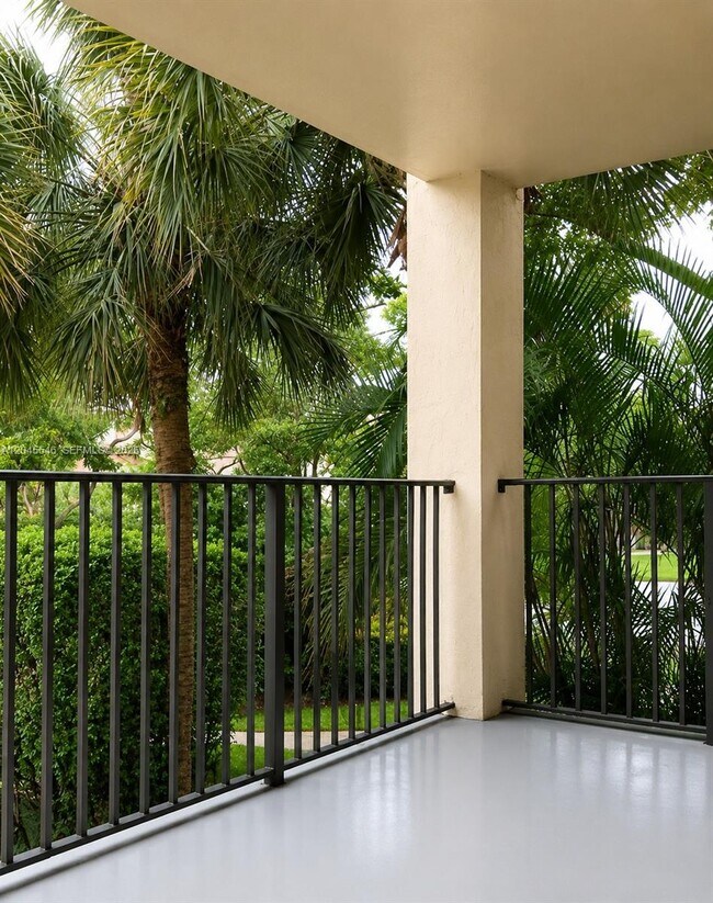 Building Photo - 9999 Summerbreeze Dr