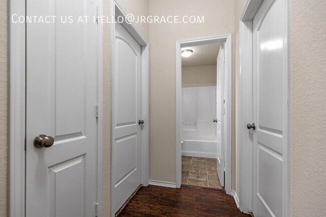 Building Photo - 4204 S Fork Ranch Rd