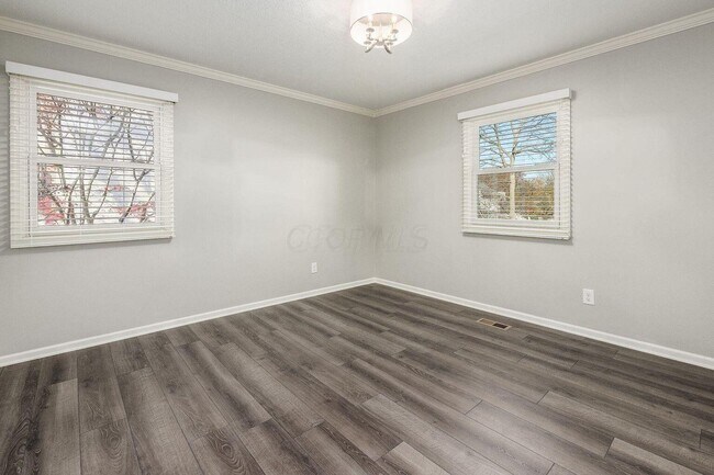 Building Photo - 1350 Marlyn Dr