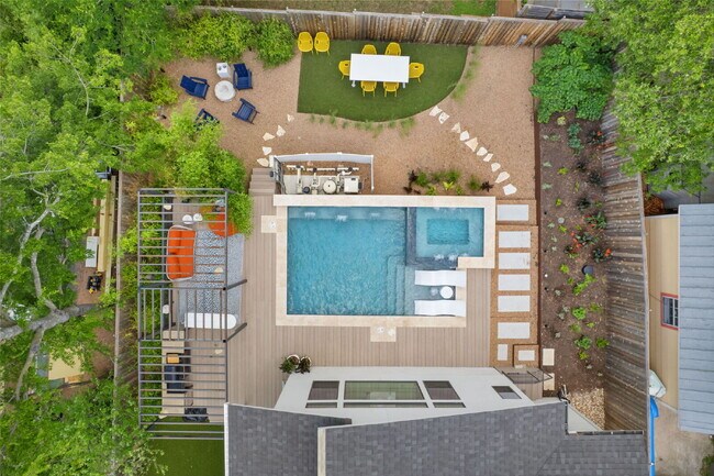 Building Photo - Modern Oasis in Bouldin Creek