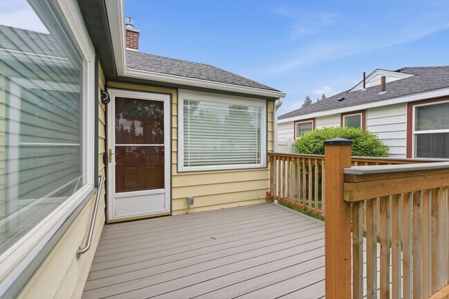 Building Photo - Modern & Cozy Spokane Retreat | Prime Location Near South Hill