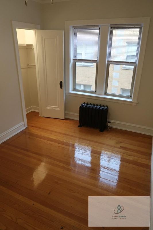 Building Photo - 4477 N Elston Ave