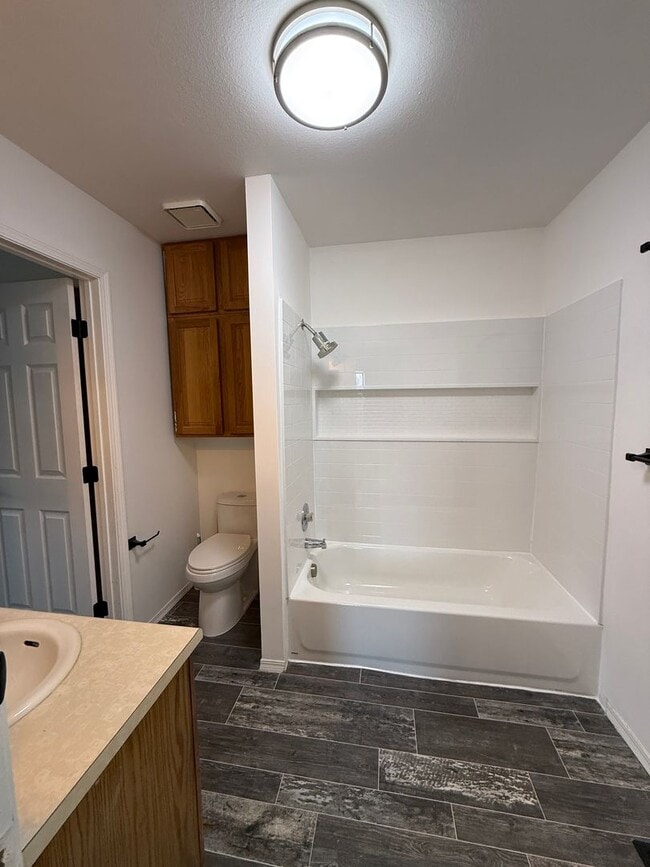 Building Photo - Pet-Friendly, Available Now!