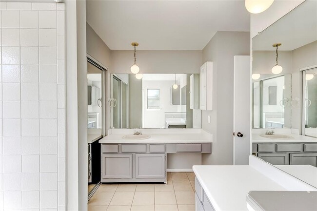 Building Photo - 6415 Jennings Dr