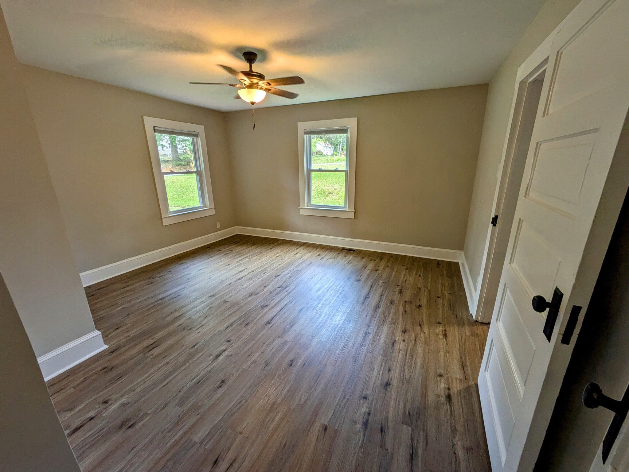 Bedroom - 123 W Marion Rd