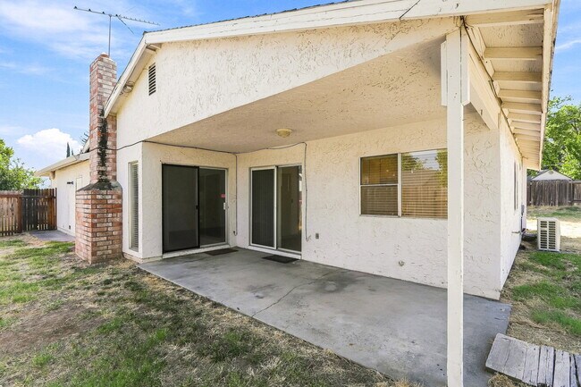 Building Photo - 7205 Dedrick Ct