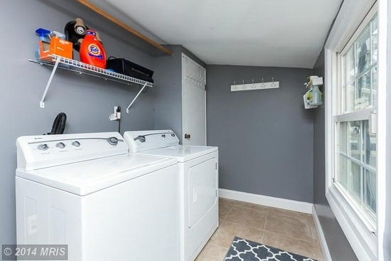 Building Photo - 825 S Linwood Ave