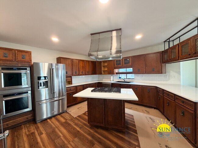 Building Photo - Waterfront 3 Bedroom Home Near E. John Sims Parkway in Niceville!