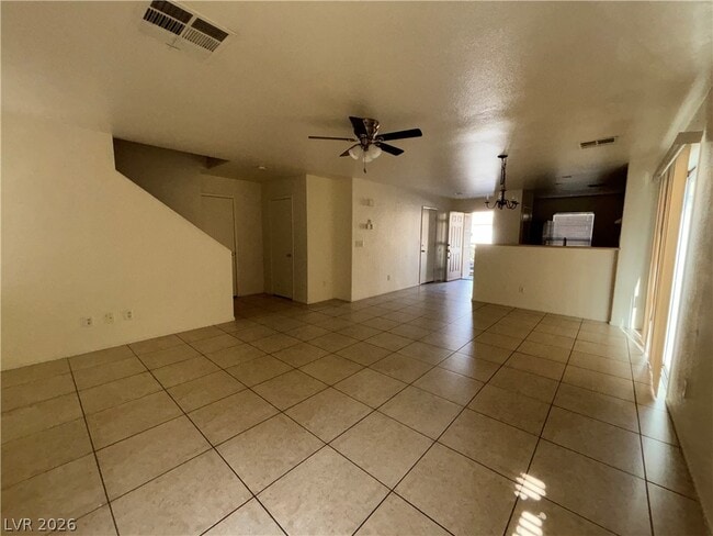 Building Photo - 1265 Orchard View St