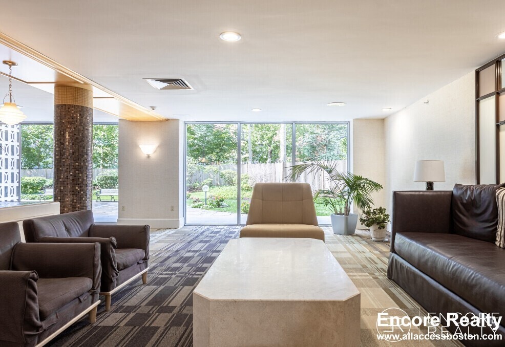 Building Photo - 101 Monmouth St