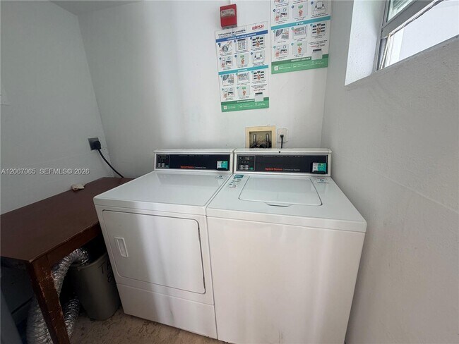 Building Photo - 8080 Tatum Waterway Dr