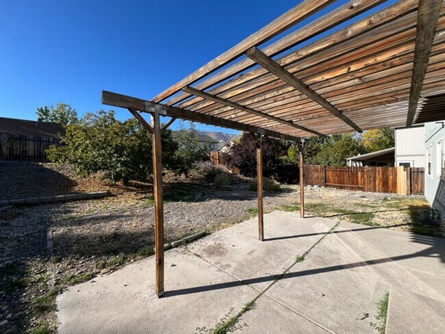 Building Photo -  Refreshed Four Bedroom House near Sliv...