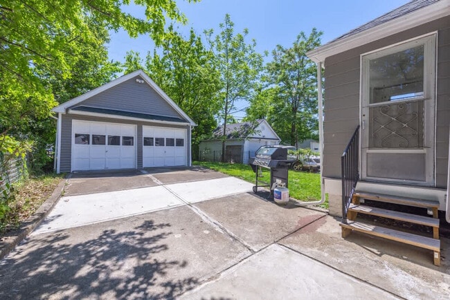 Building Photo - 19620 Ormiston Ave