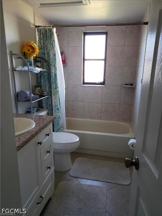 Building Photo - 3604 SW 6th Pl