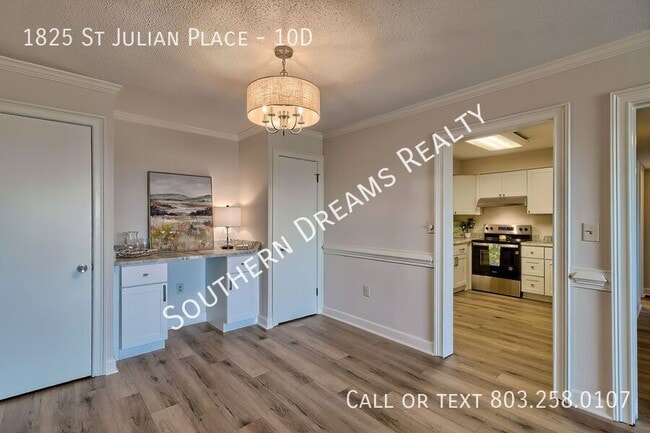 Building Photo - 1825 St Julian Pl