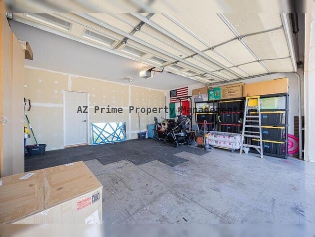 Building Photo - 15867 N 18th Pl