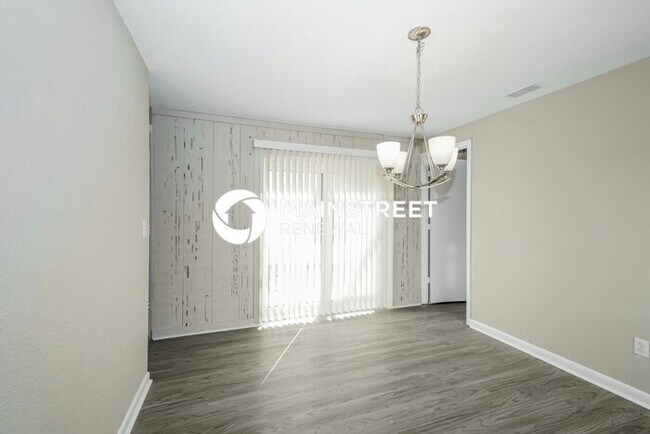 Building Photo - 3 Bedroom Pet-Friendly Home in LAKELAND, F...