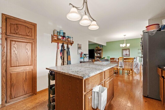 Building Photo - 1853 Wallinford Dr