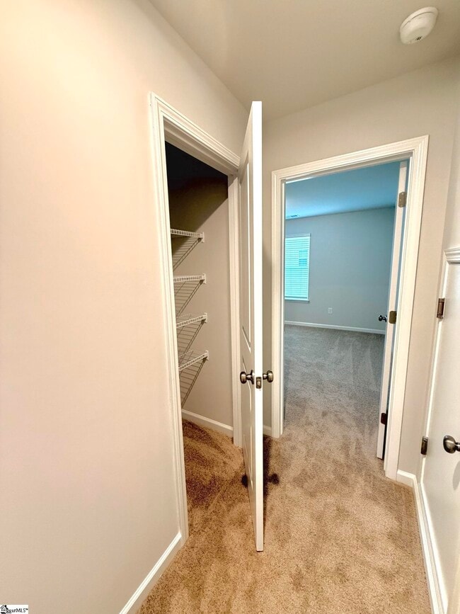 Building Photo - 139 Gervais Cir