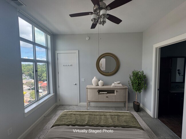 Building Photo - Your dream condo in the heart of Raleigh!