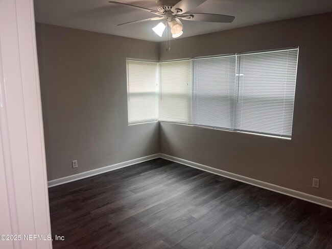 Building Photo - 6060 Mizzell Dr