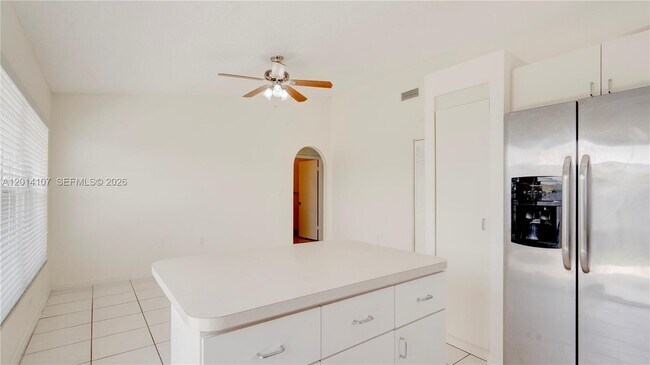 Building Photo - 6410 SW 112th Pl
