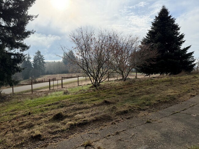 Building Photo - 184 Capitol Ridge Rd