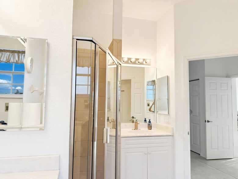 Building Photo - 1802 Triano Cir