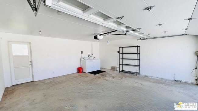 Building Photo - 38260 Charlesworth Dr