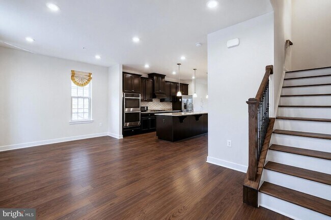 Building Photo - 8032 Spring Arbor Dr