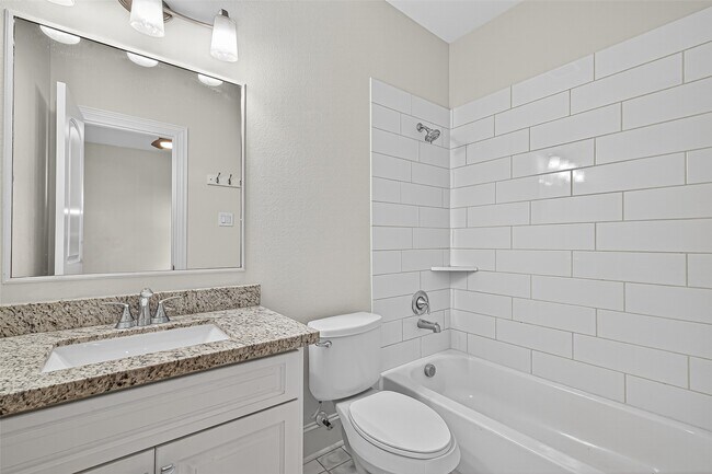 Building Photo - 1630 W 24th St