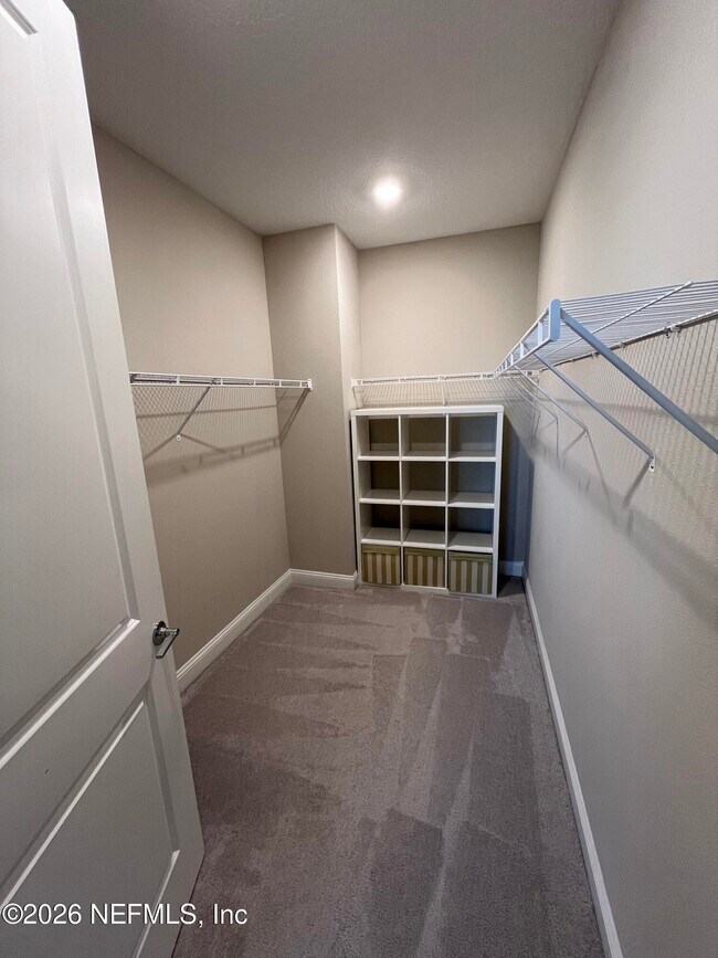 Building Photo - 211 Diamondback Ave