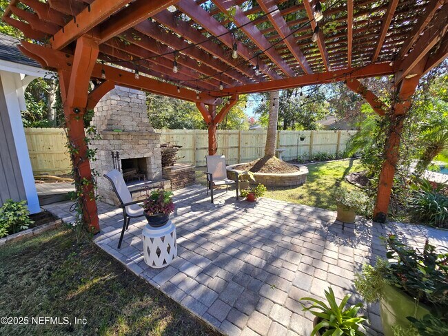 Building Photo - 7769 Andes Dr