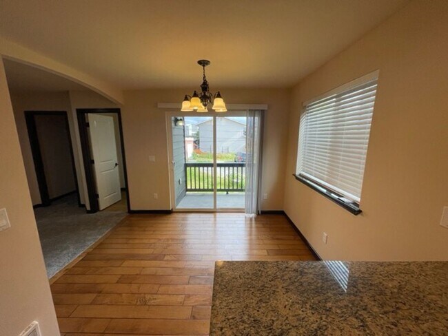 Building Photo - Extremely Gorgeous 3 Bedroom Home for Rent in Lynnwood