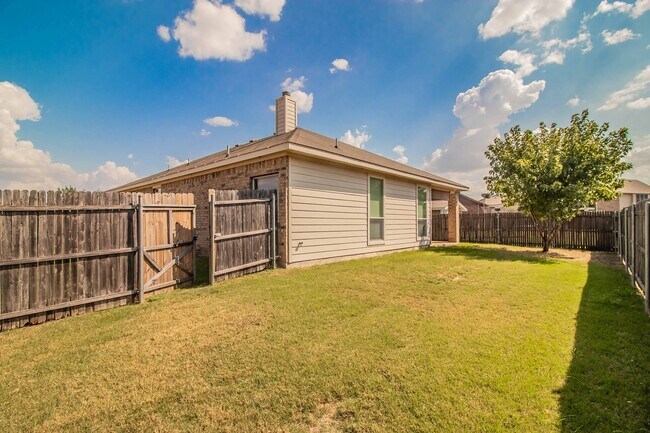 Building Photo - COMING SOON! Corner lot home in a quiet cu...