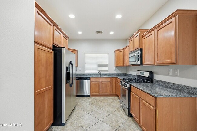 Building Photo - 3640 W Muirfield Ct