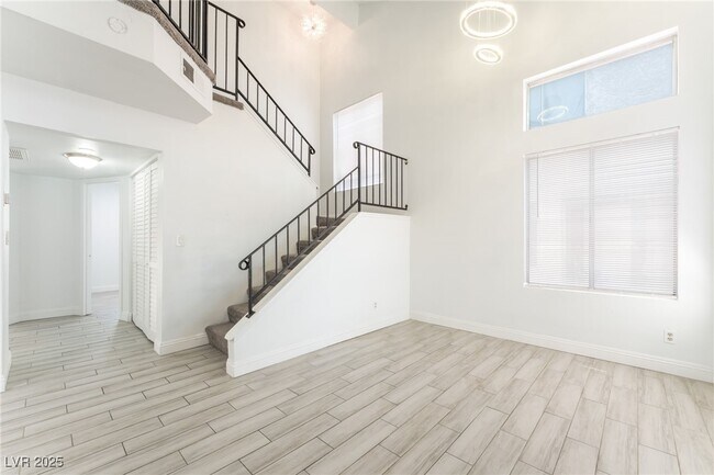 Building Photo - 3951 Steinbeck Dr