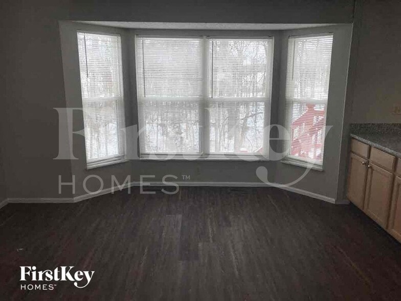 Building Photo - 4801 Greenburg Dr