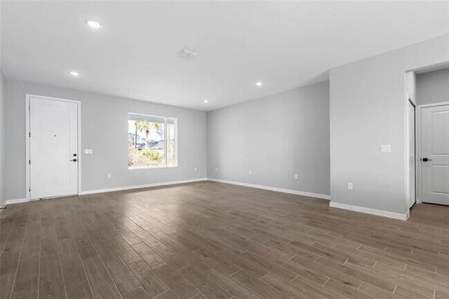 Building Photo - Brand New Townhome Overlooking the 15th Fairway