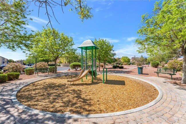 Building Photo - 6425 N Buttercup Creek St