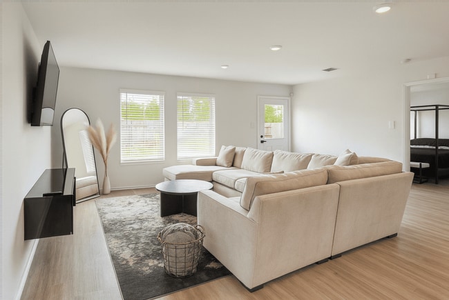 Building Photo - 9923 Archdale Spg Dr