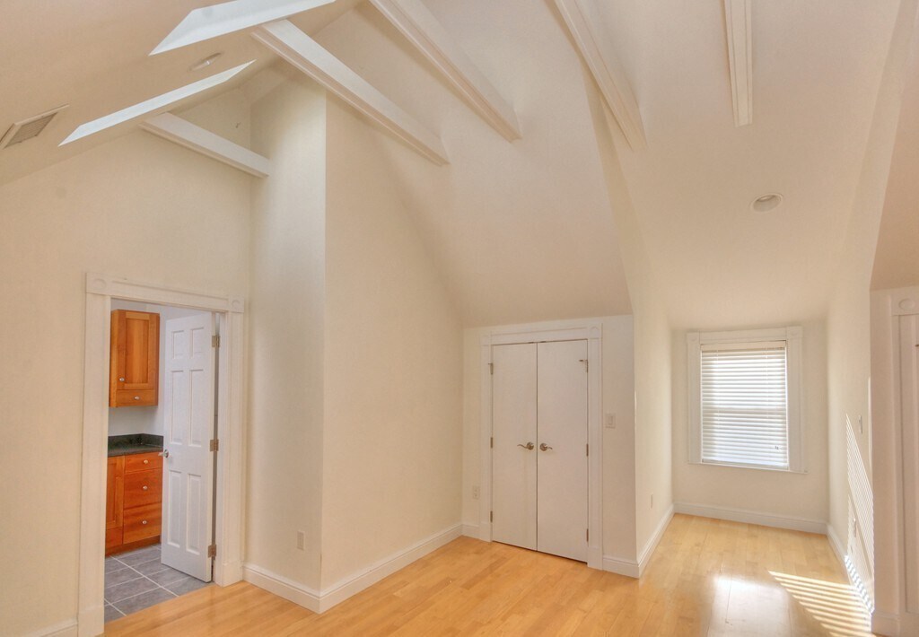 Building Photo - 14 Peterson Ter