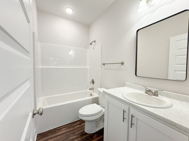 Building Photo - 109 Wymberly Rd