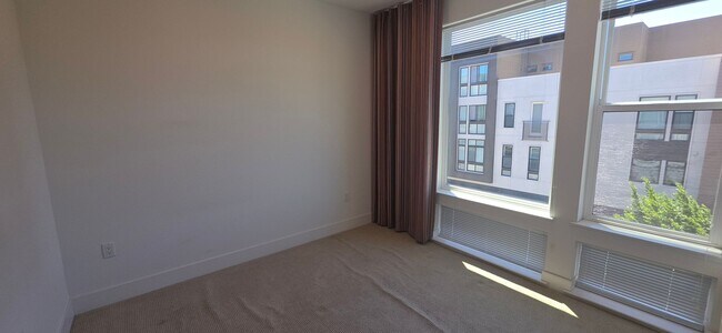 Building Photo - Luxury New Build with 2 En-Suites | Quartz Kitchen | Prime Fremont Location