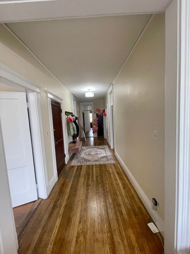 Building Photo - Unique BU Apartment